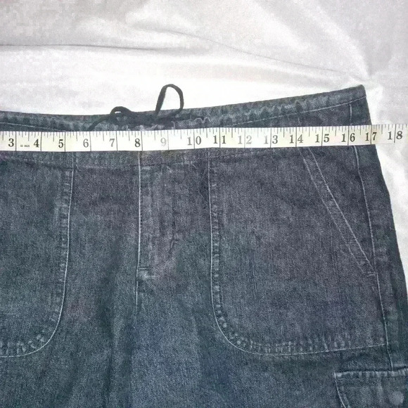 Women's Cabela Casual Jean Shorts With Extra Pockets Made in Macau Size 8 - Picture 2 of 10